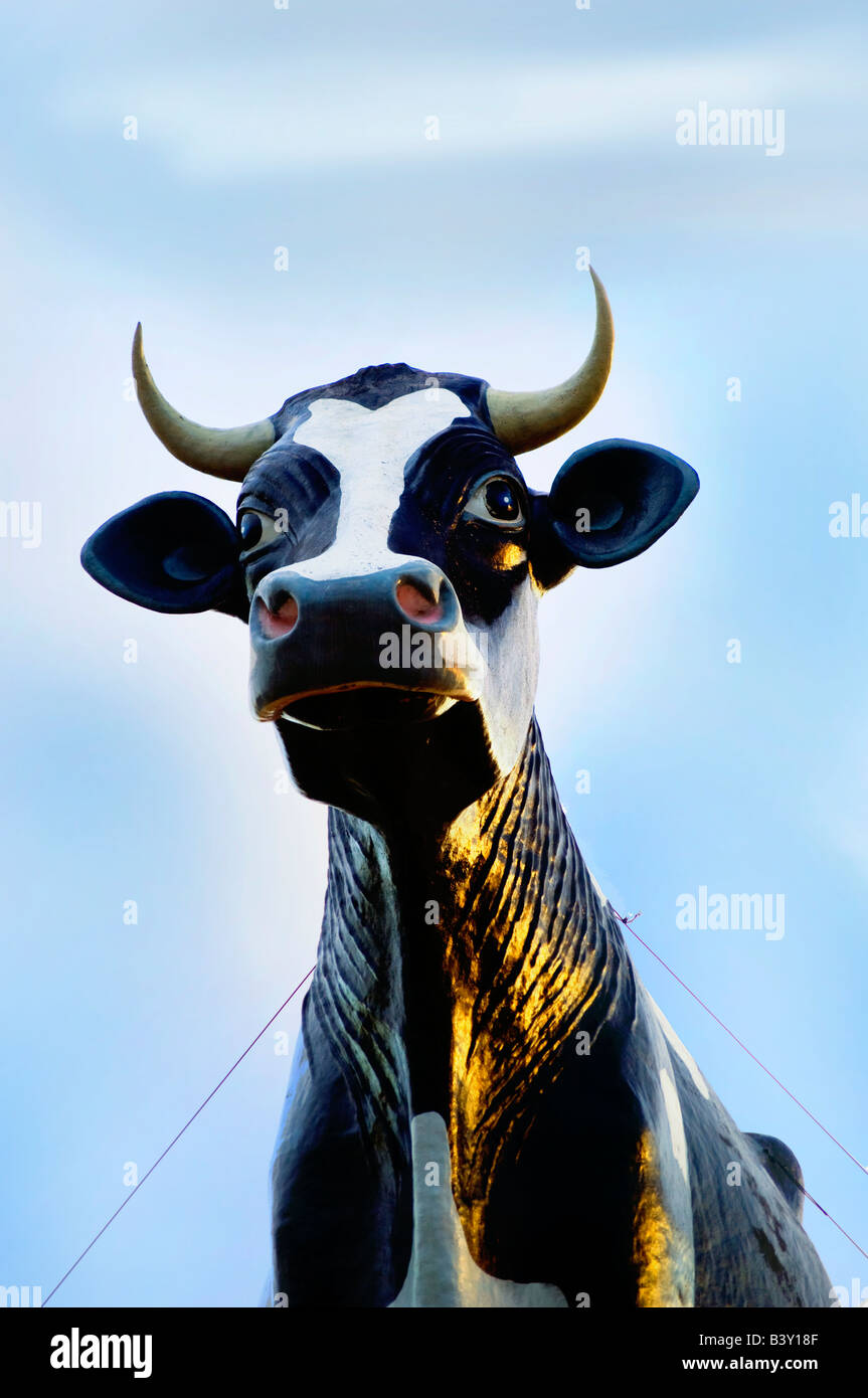 Worlds largest cow statue hires stock photography and images Alamy