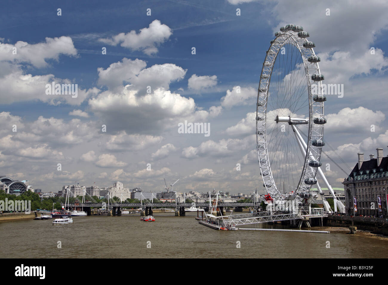 The River Thames and the London Eye Ferris Wheel, London, England Stock Photo