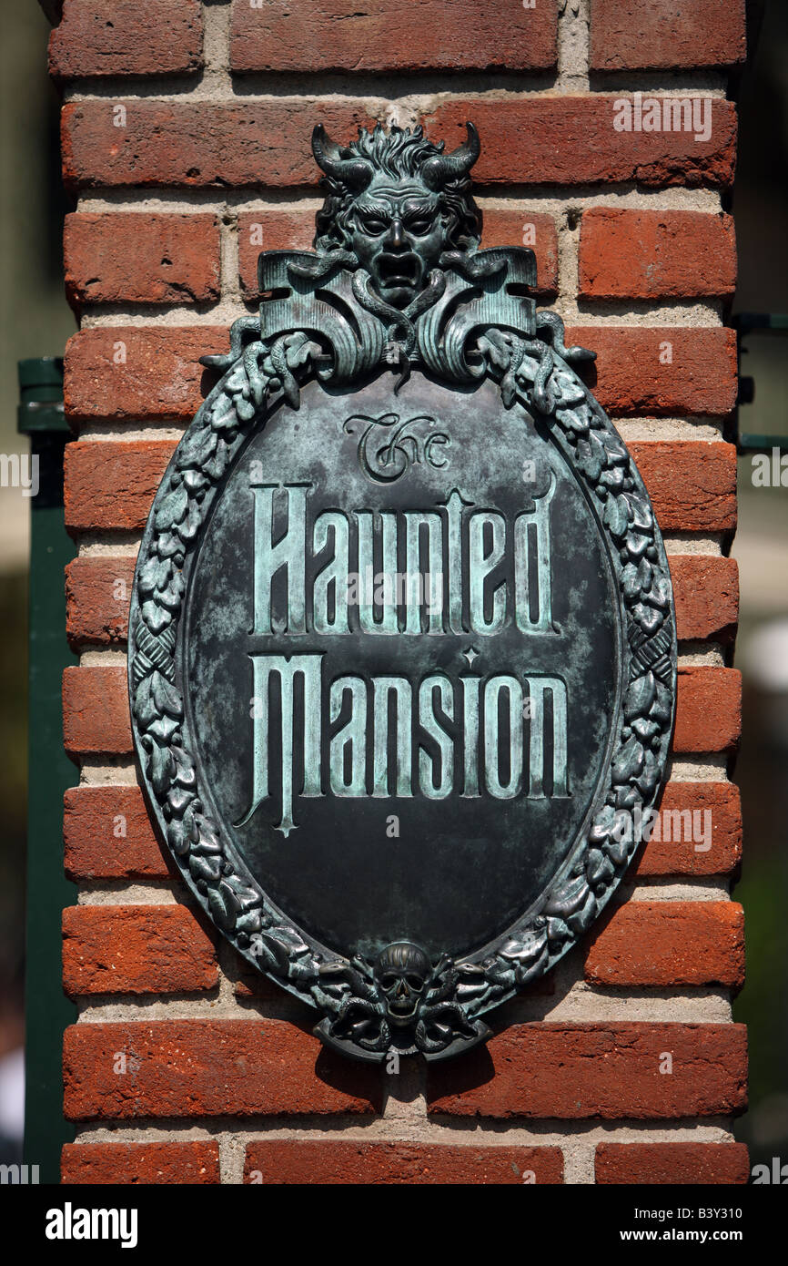 入手困難The Haunted Mansion Wall Sign