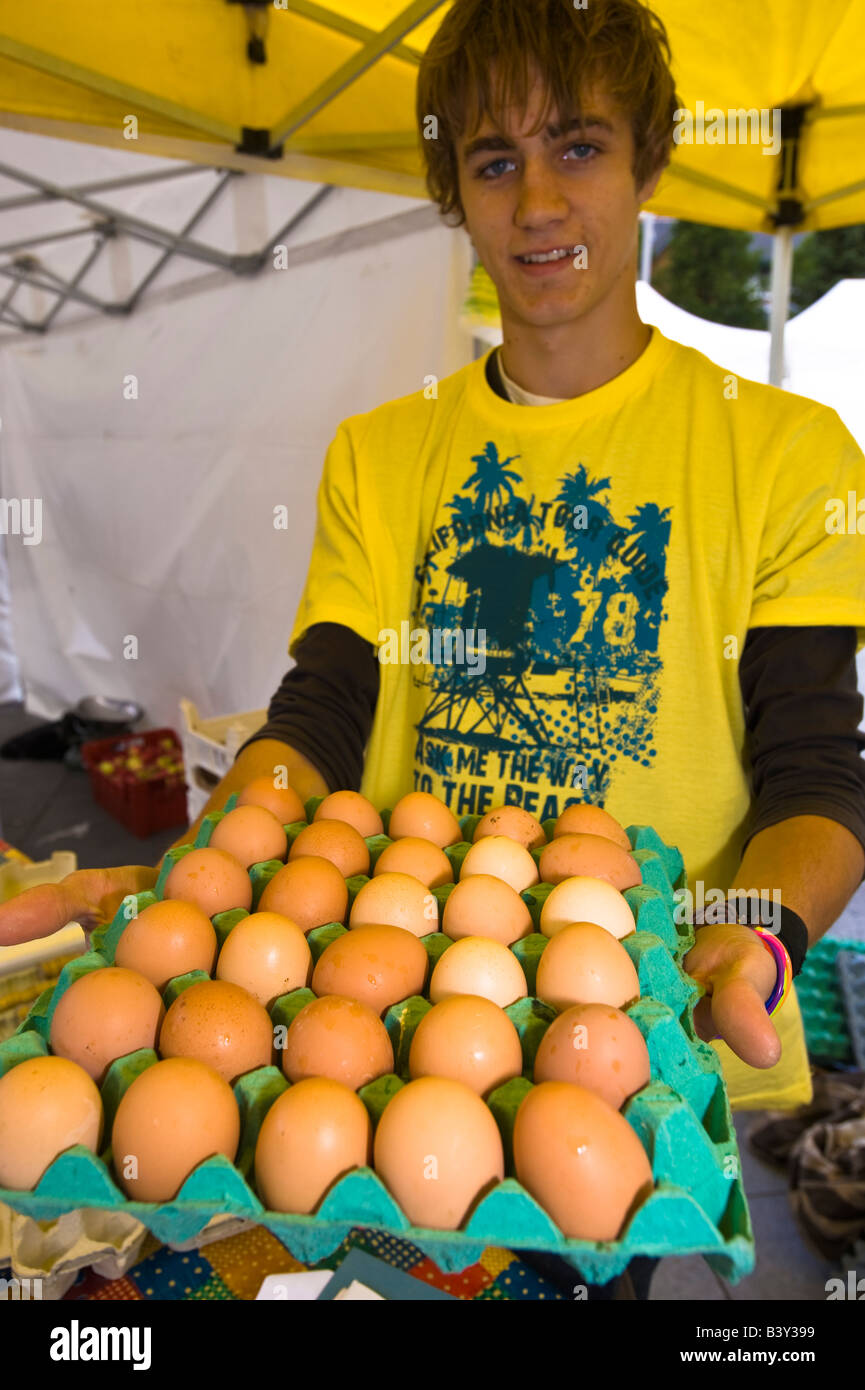 Farmers market eggs hires stock photography and images Alamy