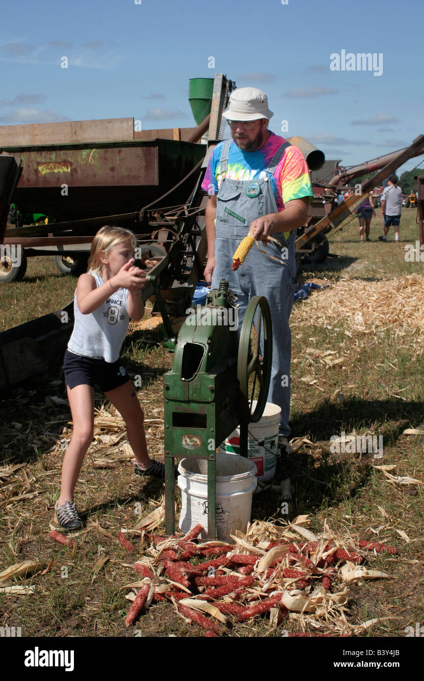 Corn sheller hires stock photography and images Alamy