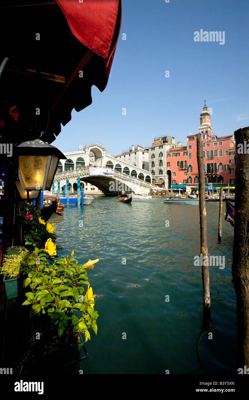 The Rialto Bridge in Venice Italy Stock Photo - Alamy