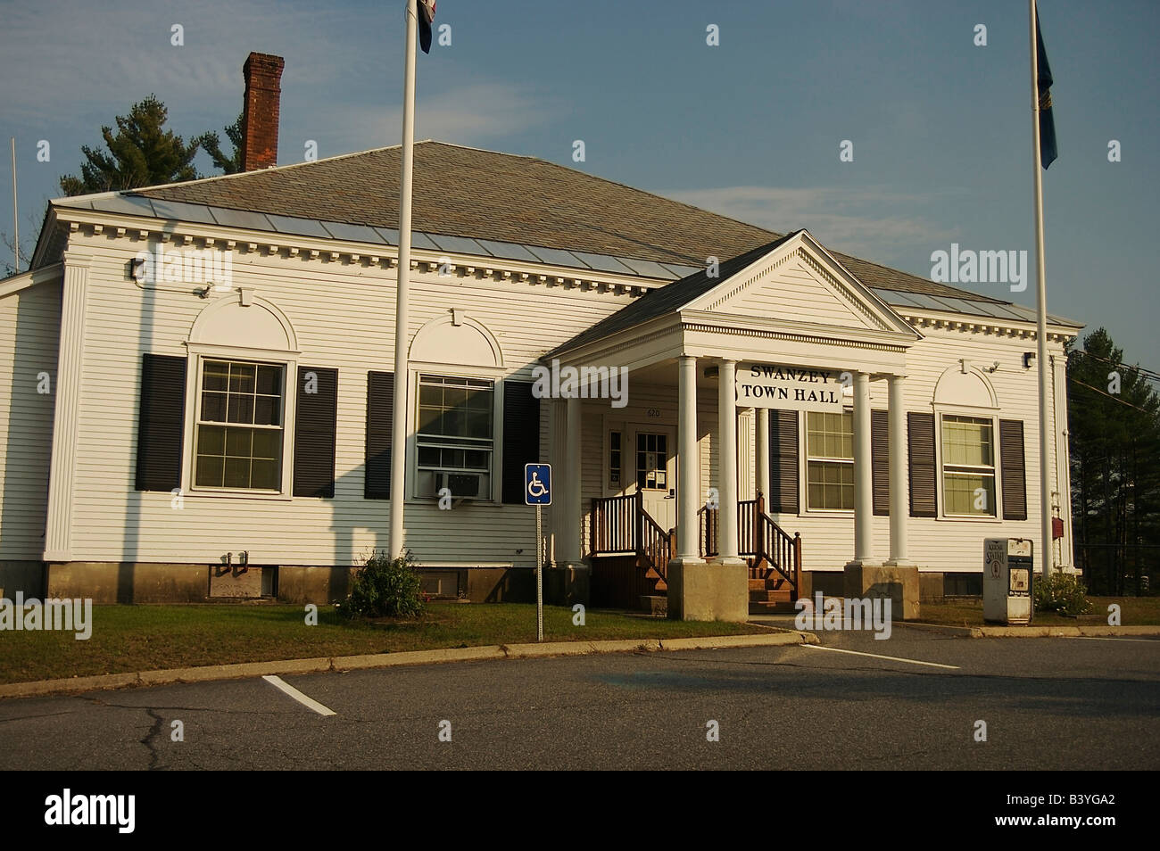 North America, USA, New Hampshire, Swanzey. Swanzey Town Hall Stock Photo Alamy