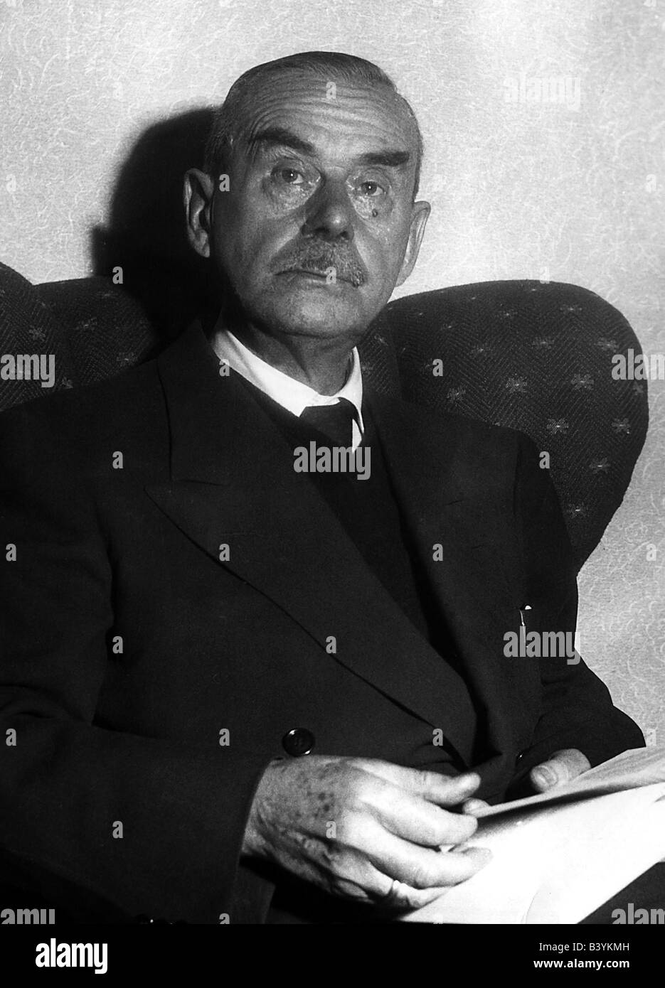 Mann, Thomas, 6.6.1875 - 12.8.1955, German author / writer, Nobel prize laureate for Literature 1929, half length, 1940s, 40s , Stock Photo