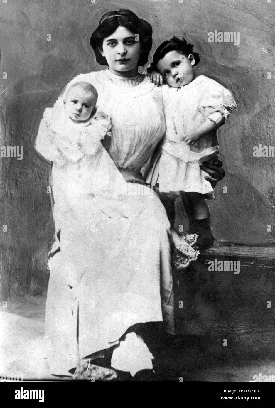 transport / transportation, navigation, Titanic, picture of Madame Navratil and her children, passengers of the RMS Titanic, contemporary image, historic, historical, catastrophe, 1910s, 10s, 20th century, maritime disaster, maritime disasters, traveler, travelers, travel passenger, fellow passenger, fellow traveller, travel passengers, fellow passengers, fellow travellers, full length, woman, women, mother, mothers, children, child, kids, kid, infant, infants, baby, nostalgia, people, female, Stock Photo