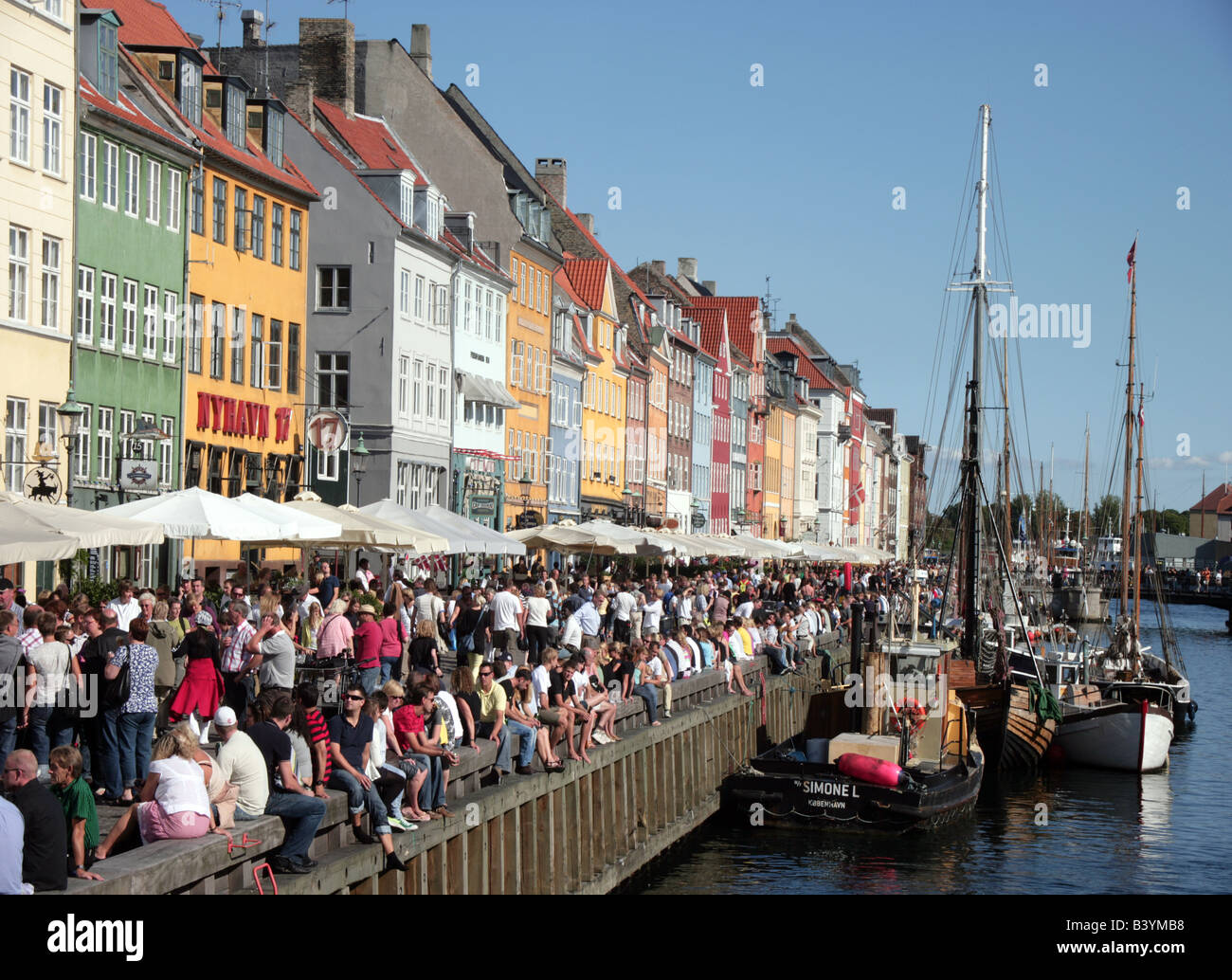 crowds on the quay at Nyhavn, Copenhagen Stock Photo