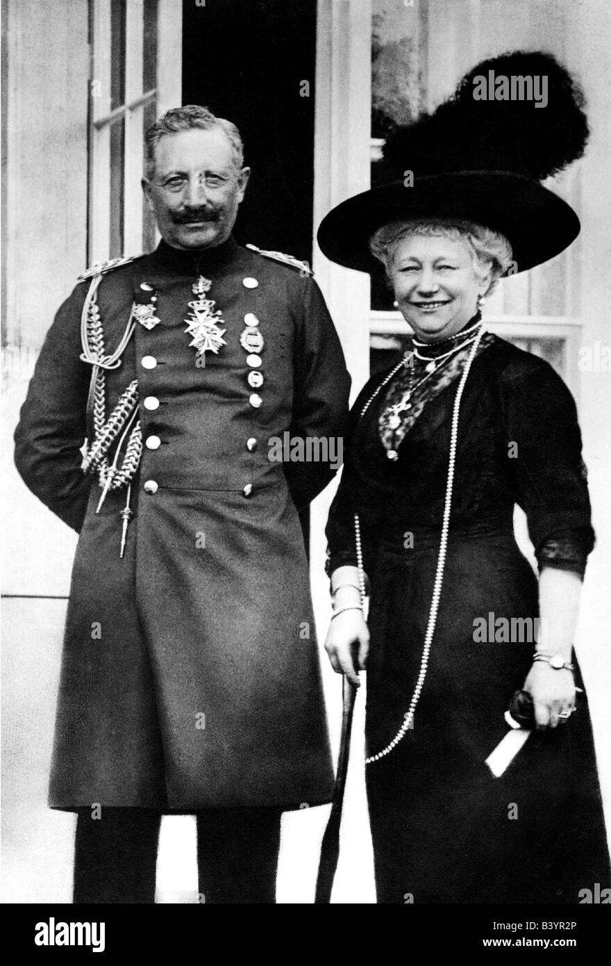William II, 27.1.1859 - 4.6.1941, German Emperor 15.6.1888 - 9.11.1918, with wife Empress Augusta Viktoria, postcard Potsdam, circa 1910, , Stock Photo