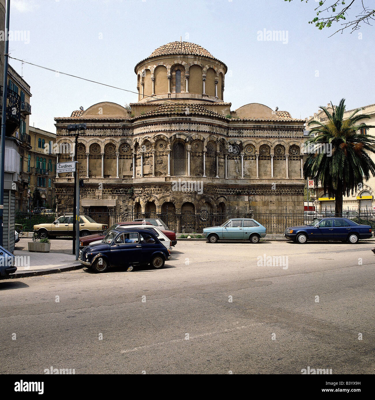 geography / travel, Italy, Sicily, Messina, church Annunziata dei Catalani, built 2nd half of 12th century, under King Wilhelm II. of Sicily, facade, Arabian/Norman architecture, Normans, Middle Ages, historical, historic, ancient, round arch, columns, dome, Romanesque, medieval, Stock Photo