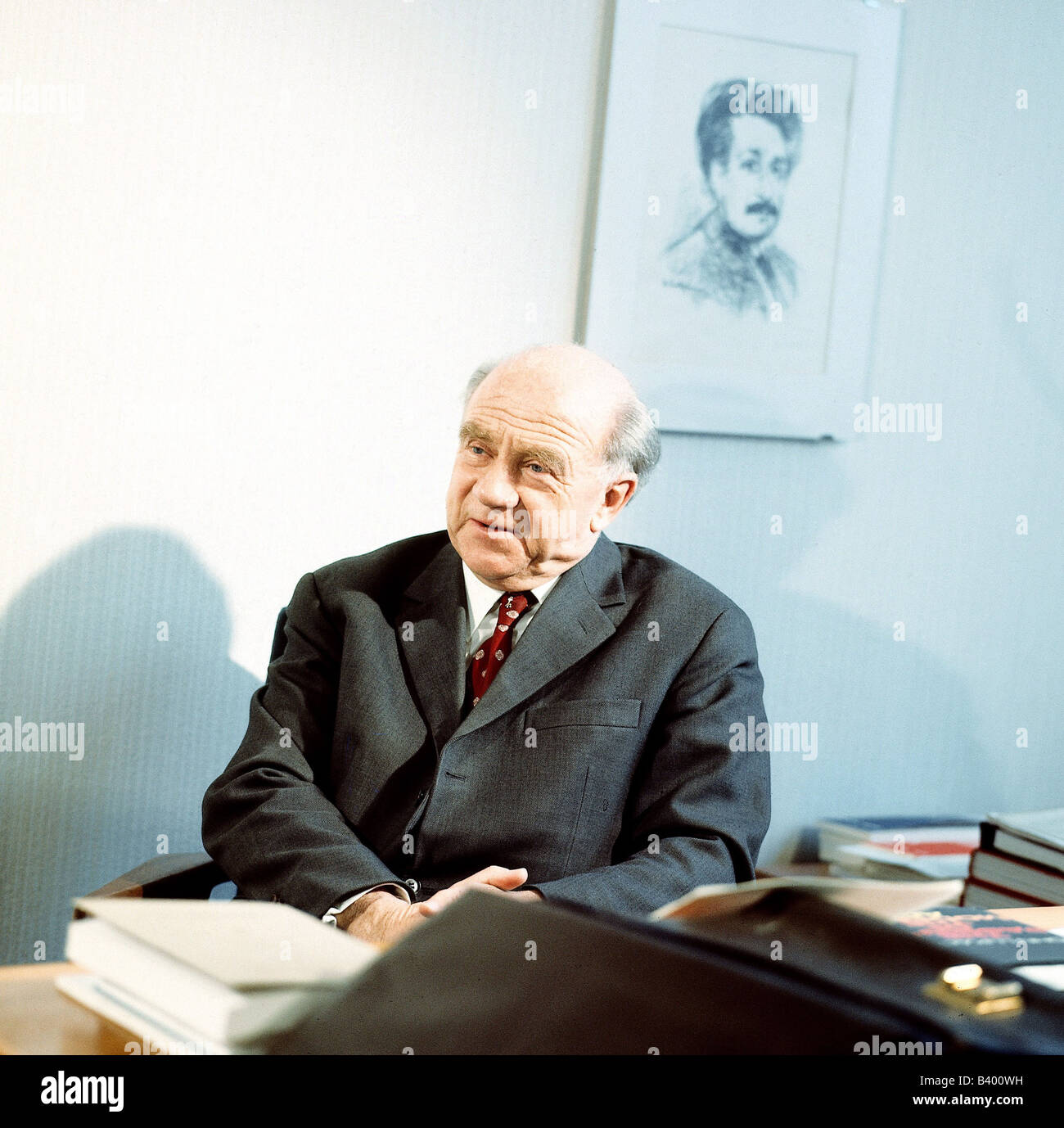 Heisenberg, Werner Karl, 5.12.1901 - 1.2.1976, German physicist, half length, 1972, Stock Photo
