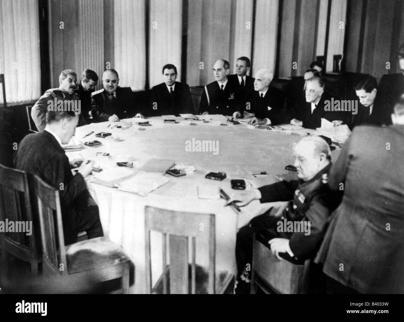 events, Second World War / WWII, conferences, Yalta Conference, 4.2.1945 - 11.2.1945, Joseph Stalin, Franklin D. Roosevelt and Winston Churchill with their delegations during the negotiations, Livadia Palace, Stock Photo