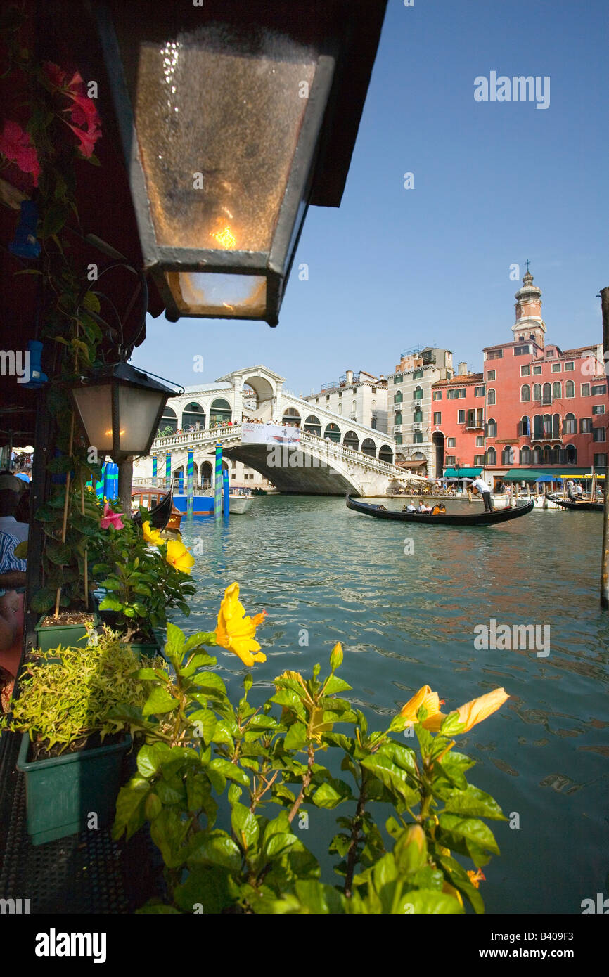 The Rialto Bridge in Venice Italy Stock Photo - Alamy