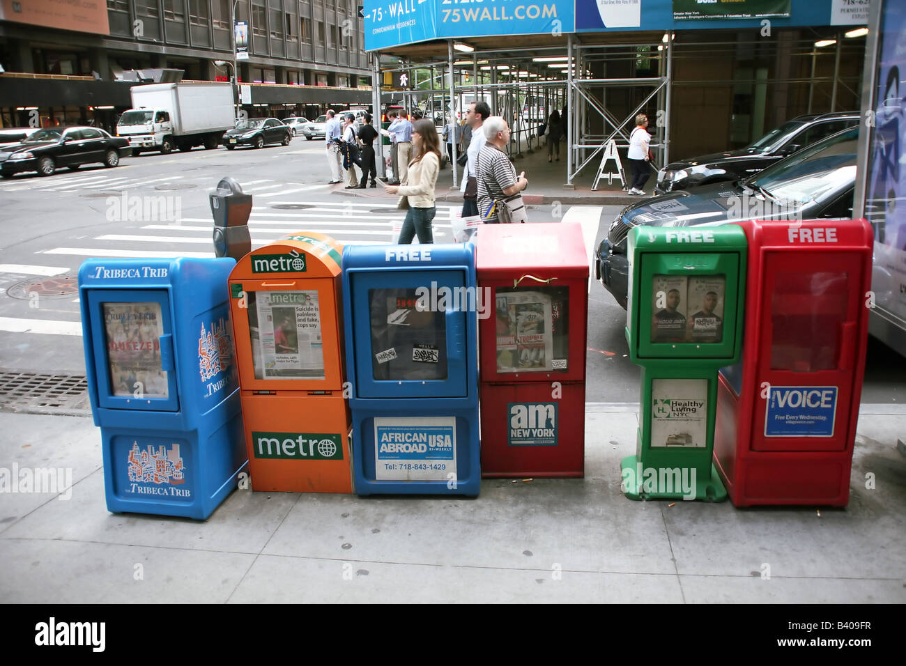 United States, New York, newspaper stands Stock Photo Alamy