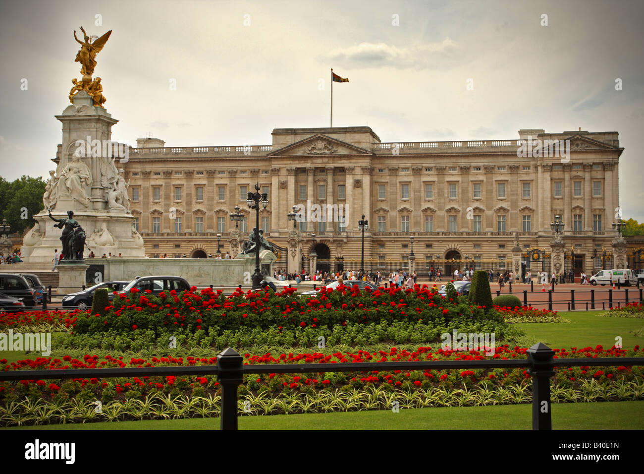 Royal residence of queen elizabeth hires stock photography and images Alamy