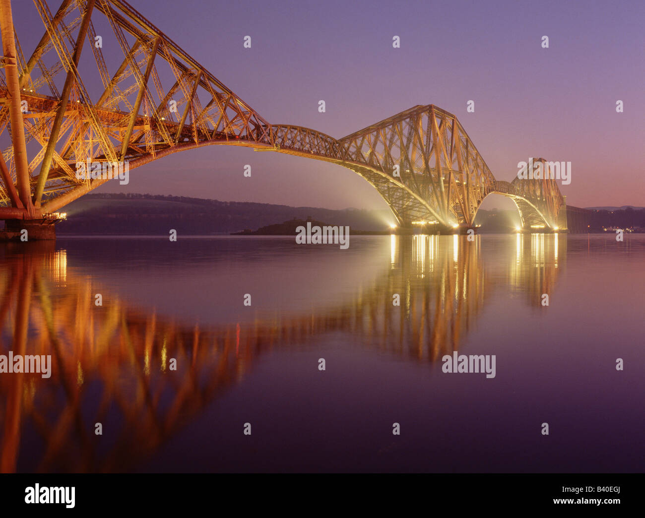 dh Cantilever Railway Bridges RAIL BRIDGE FIFE Scottish River night dusk Victorian engineering scotland landmarks iron firth of forth Stock Photo