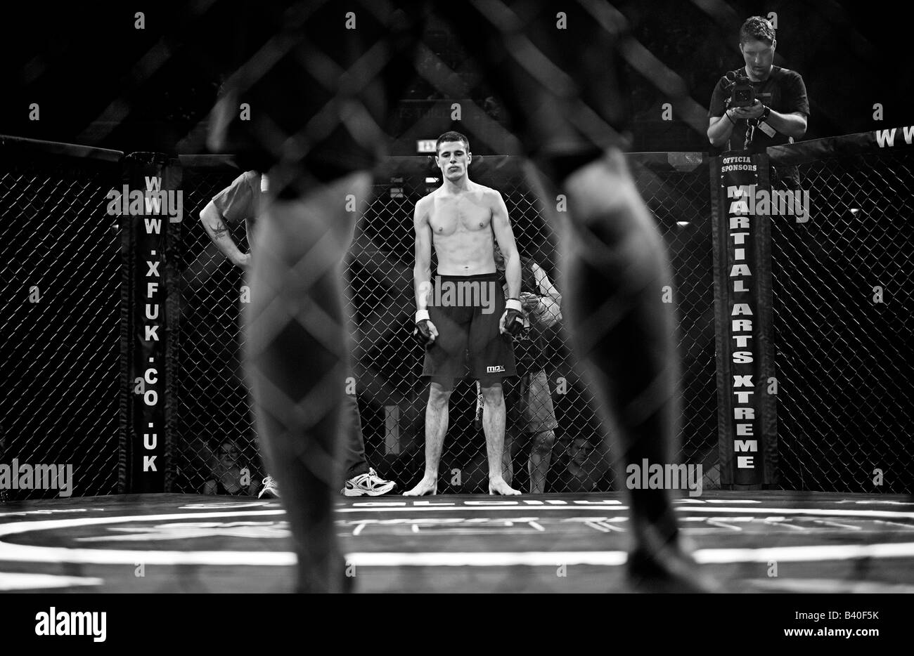 Ufc octagon hires stock photography and images Alamy