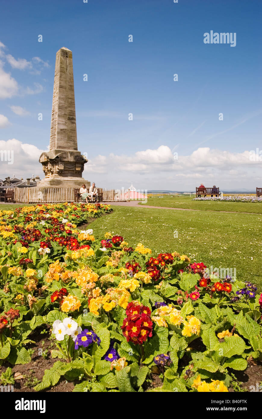Martyrs Monument on the Scores, St Andrews Stock Photo Alamy