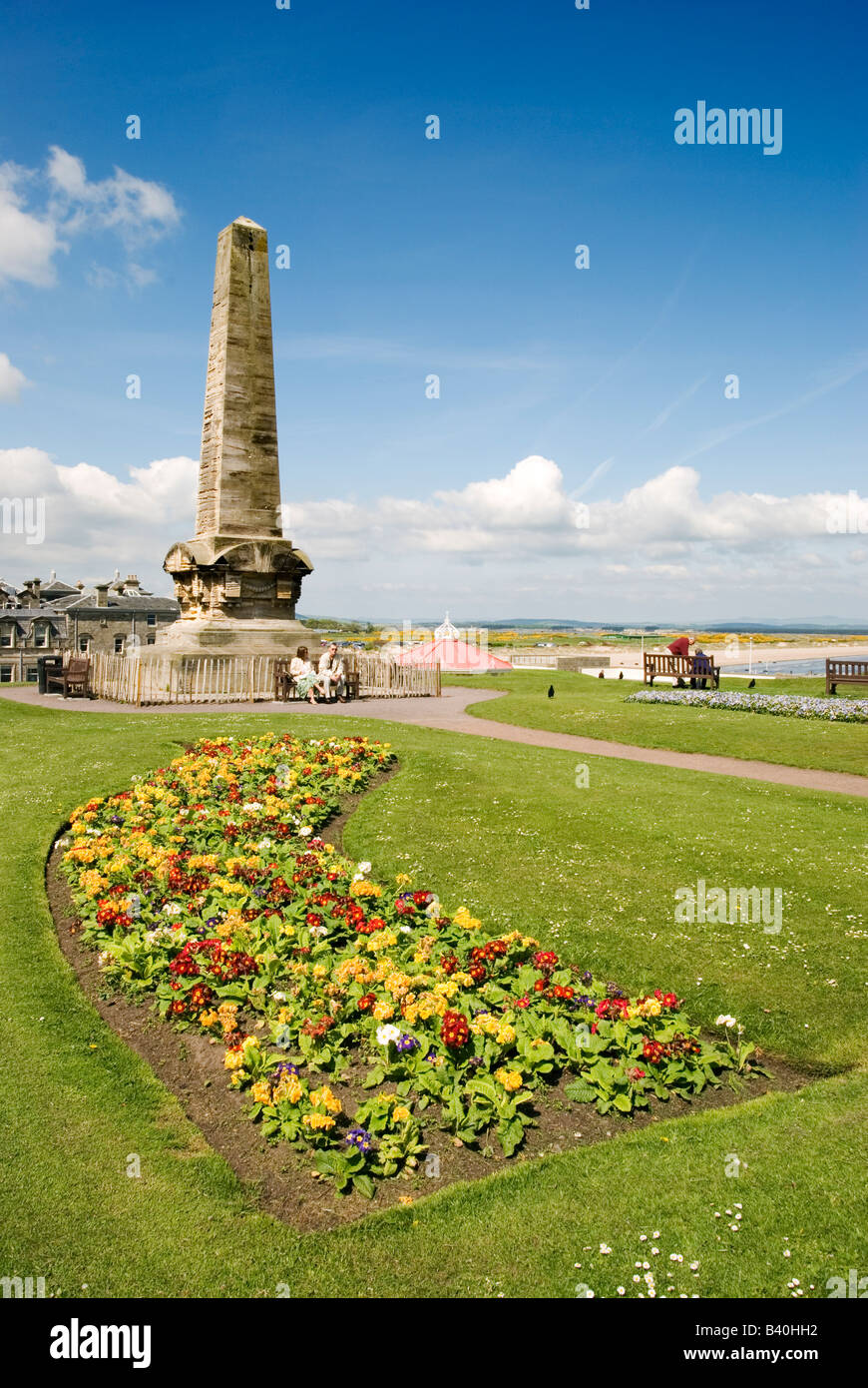 Martyrs Monument on the Scores, St Andrews Stock Photo Alamy