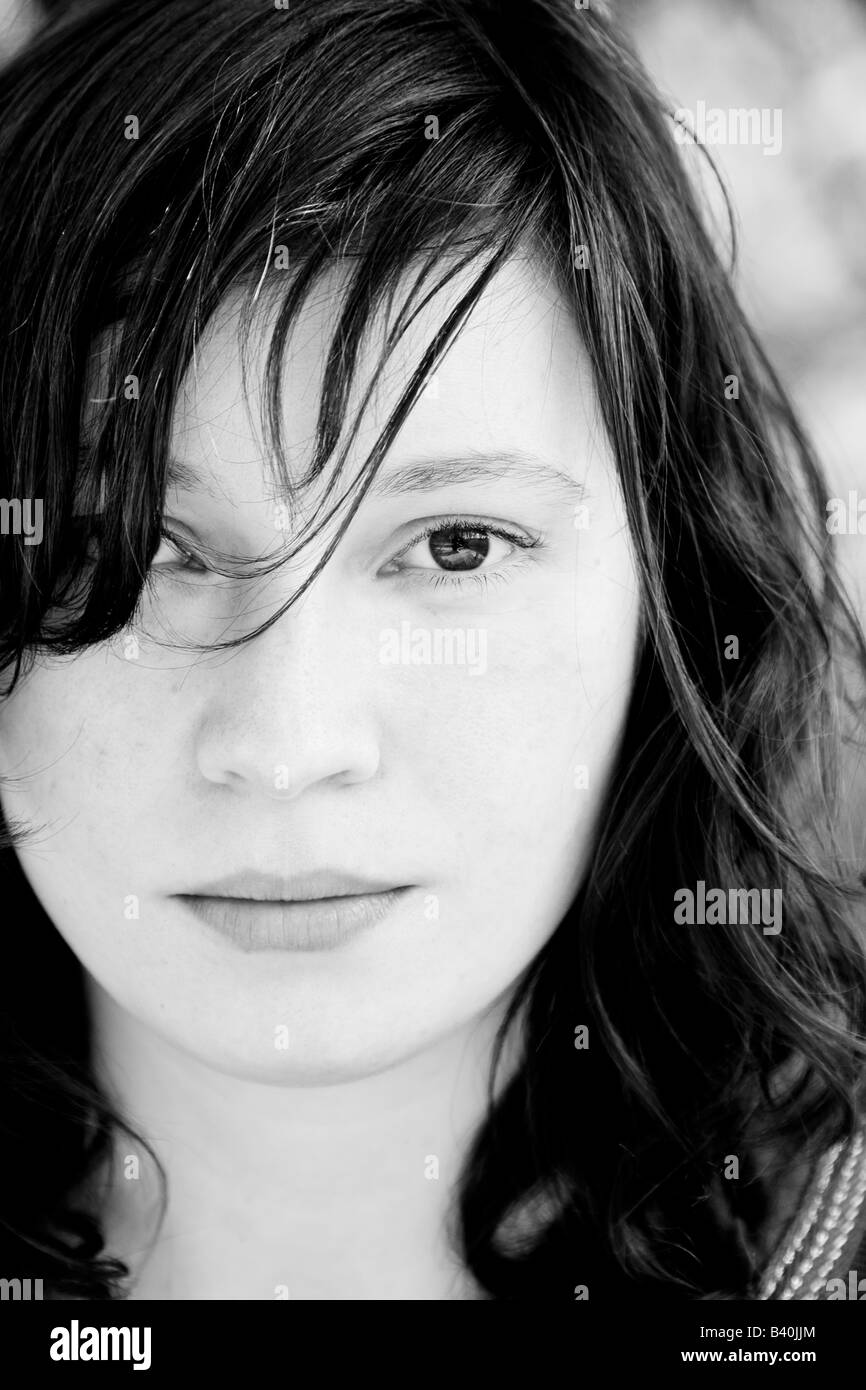 Beautiful woman portrait in black and white Stock Photo - Alamy