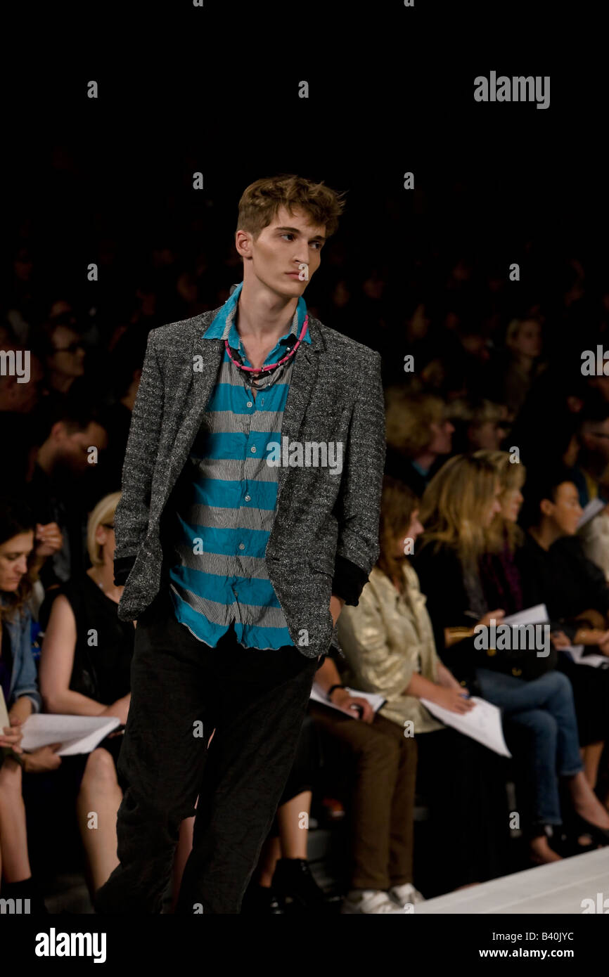 A model presents a creation by designers Paul Helbers and Marc Jacobs for Louis  Vuitton Men's Spring-Summer 2009 collection in Paris, France on June 26,  2008. Photo by Nebinger-Taamallah/ABACAPRESS.COM Stock Photo 