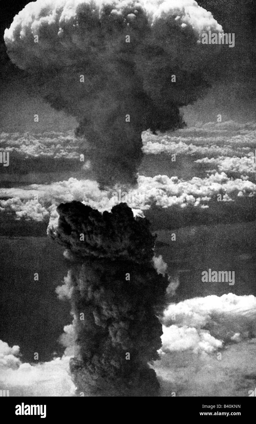 events, Second World War / WWII, Japan, Atomic bombing of Nagasaki, 9.8.1945, dropping of the bomb, explosion, mushroom cloud, aerial view, Stock Photo