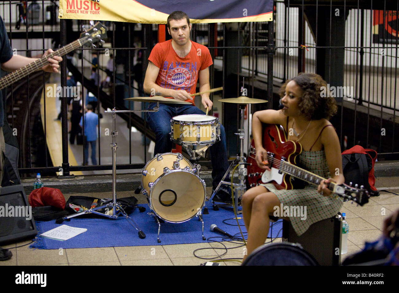 Susan Cagle and group are MUNY performers in the subway and train stations contributing to the music culture of New York City Stock Photo