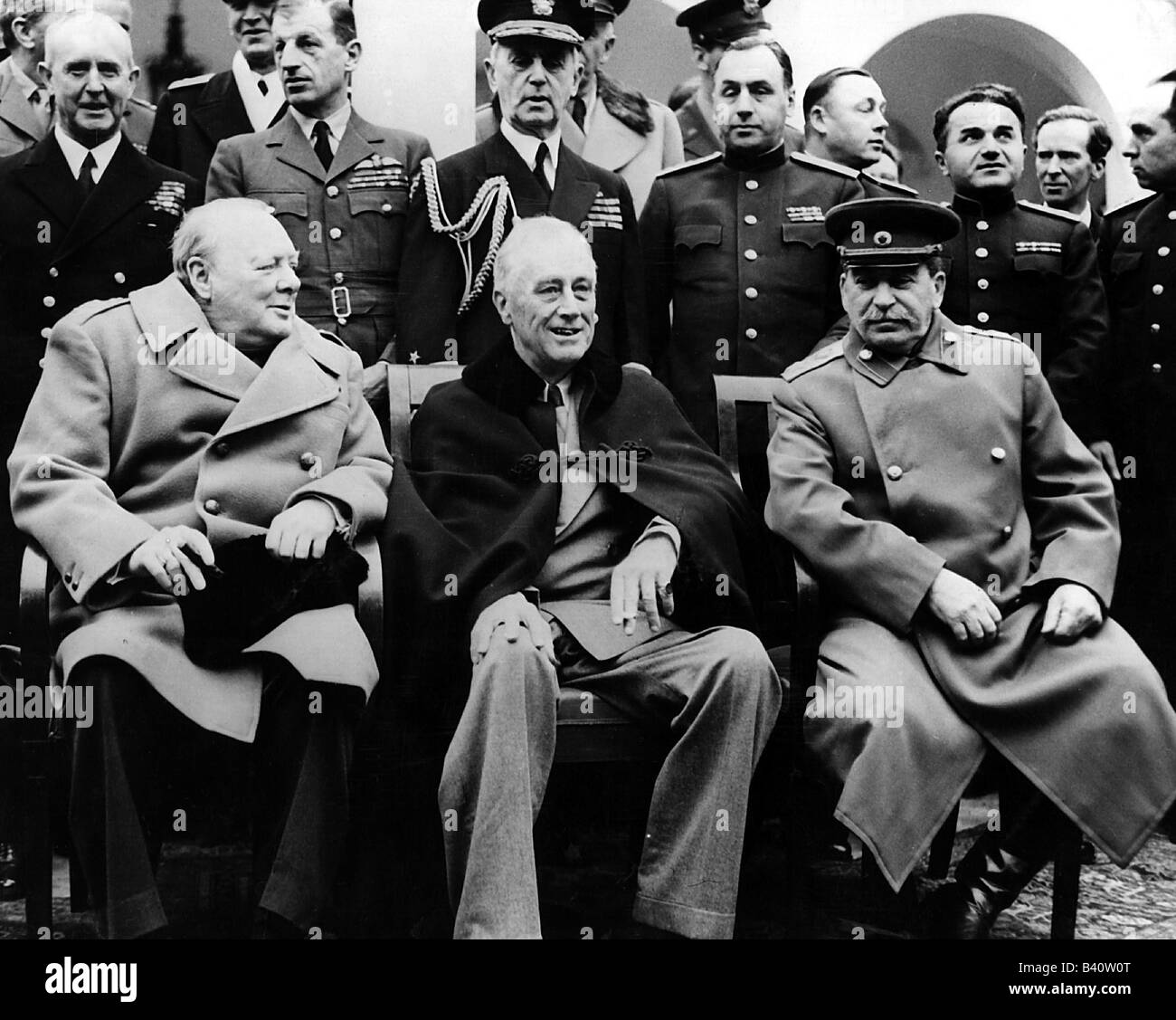 events, Second World War / WWII, conferences, Yalta Conference, 4.2.1945 - 11.2.1945, Winston Churchill, Franklin D. Roosevelt, Joseph Stalin, group picture with consultants, patio of the Livadia Palace, Stock Photo