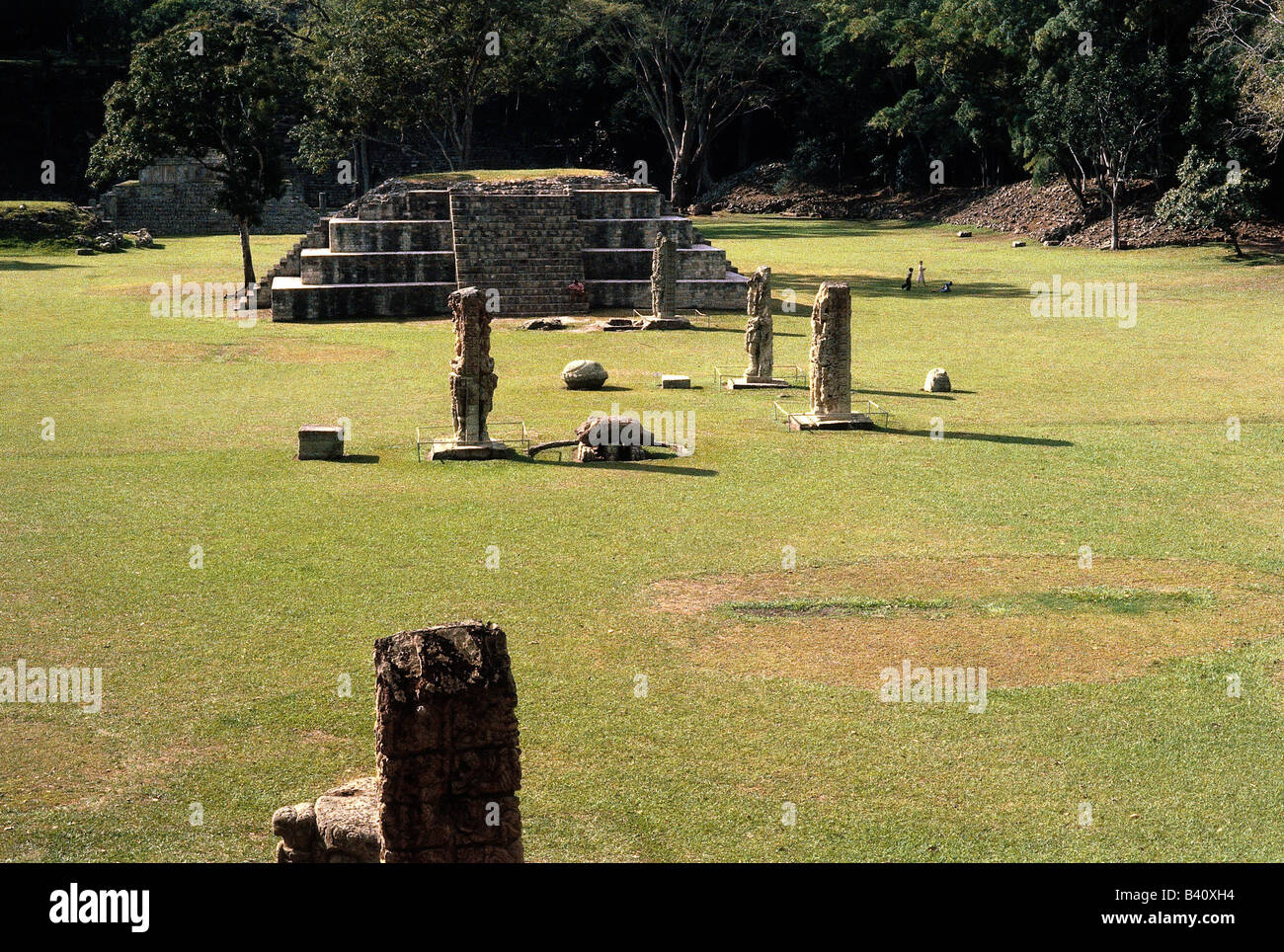 geography / travel, Honduras, Copan, Maya town around 1000 BC - 9th century AD, main square of ceremonies from time of king 18-rabbits, (reigned 695 - 738 AD), architecture, archaeology, America, Central America, Mayas, Latin-American Indians, ruins, square of worship, UNESCO, World Heritage Site, historical, historic, ancient, square, Plaza, steles, latin american, 18 rabbits, eighteen, CEAM, 20th century, Stock Photo