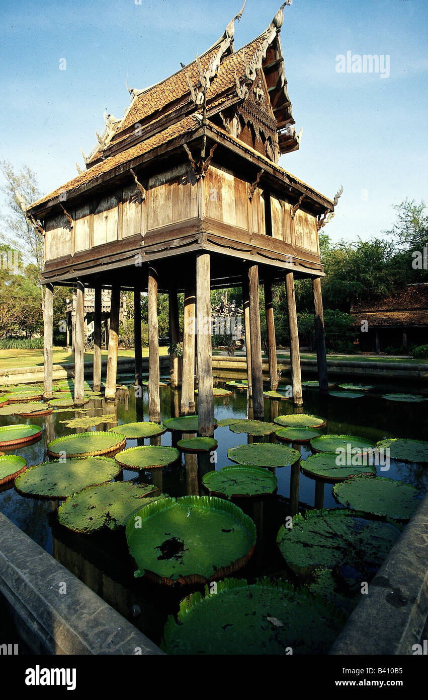 Land on piles above water hi-res stock photography and images - Alamy