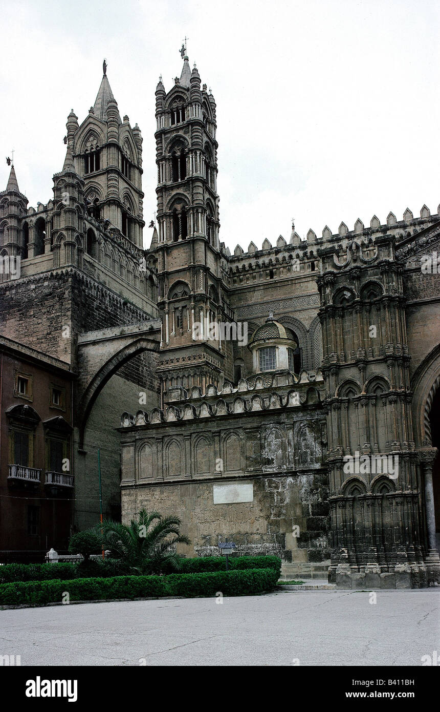 geography / travel, Italy, Sicily, Palermo, cathedral, Santa Maria Ascensione, newly built 1170 - 1194 AD under archbishop Gualtiero Offamil, view, southern west side, middle ages, mosque 831 - 1072 AD, gothic architecture, norman, normans, church of Assumption of Mary, historical, historic, ancient,  medieval, Stock Photo