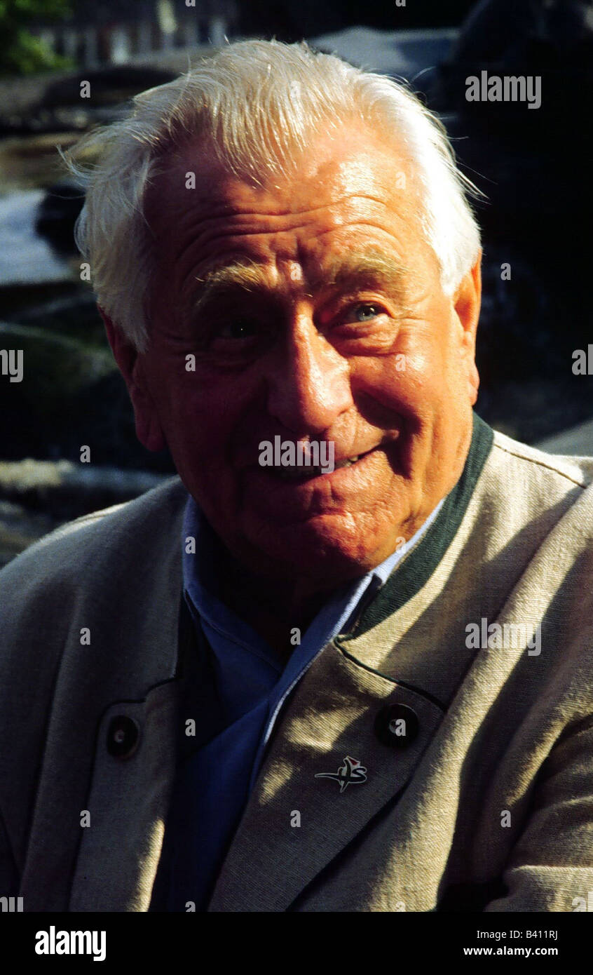 Sielmann, Heinz, 2.6.1917 - 6.10.2006, German wildlife documentary film-maker and zoologist, portrait, 1996, Stock Photo