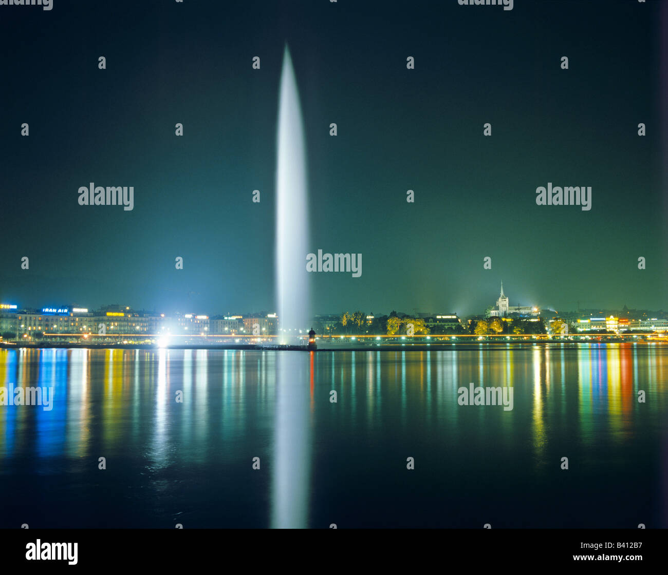 The Jet d'Eau Fountain at night Lake Geneva Switzerland Stock Photo - Alamy
