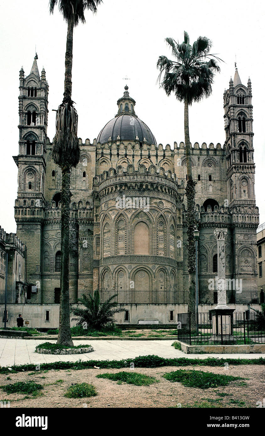 geography / travel, Italy, Sicily, Palermo, church, cathedral, Santa Maria Ascensione, newly built 1170 - 1194 AD under archbishop Gualtiero Offamil, dome was put on in 1791 AD, view, eastern side with apse, Middle Ages, mosque 831 - 1072 AD, gothic architecture, norman, normans, church of Assumption of Mary, historical, historic, ancient, people, medieval, Stock Photo