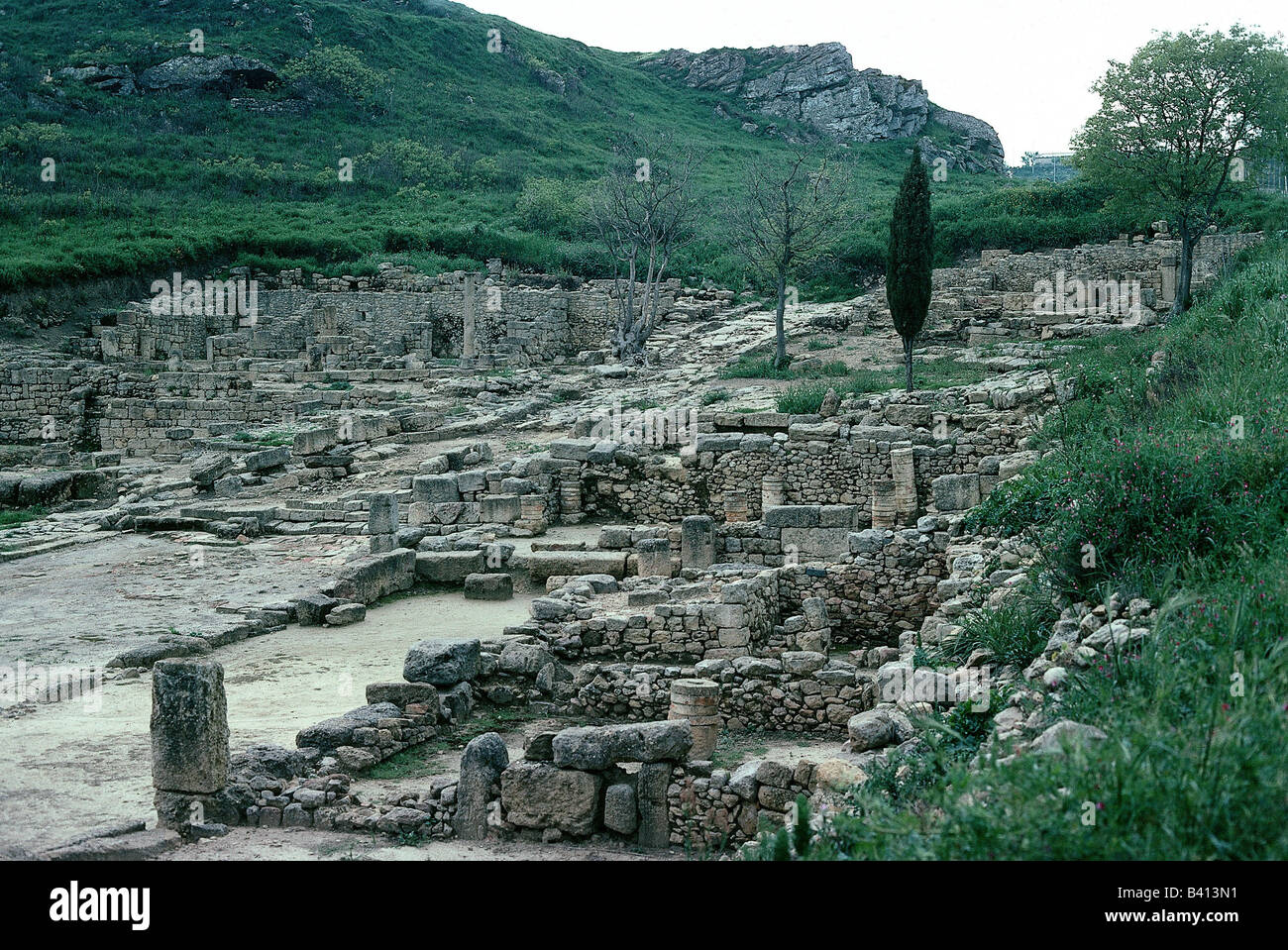 geography / travel, Italy, Sicily, Morgantina, Greek colony, Magna Graecia, gymnasion 4th century BC, ruin, excavation, antiquity, greeks, destroyed in 2nd punic war by the romans, slave revolt 139 BC, deserted around 30 BC, sports, fourth, second, , Stock Photo