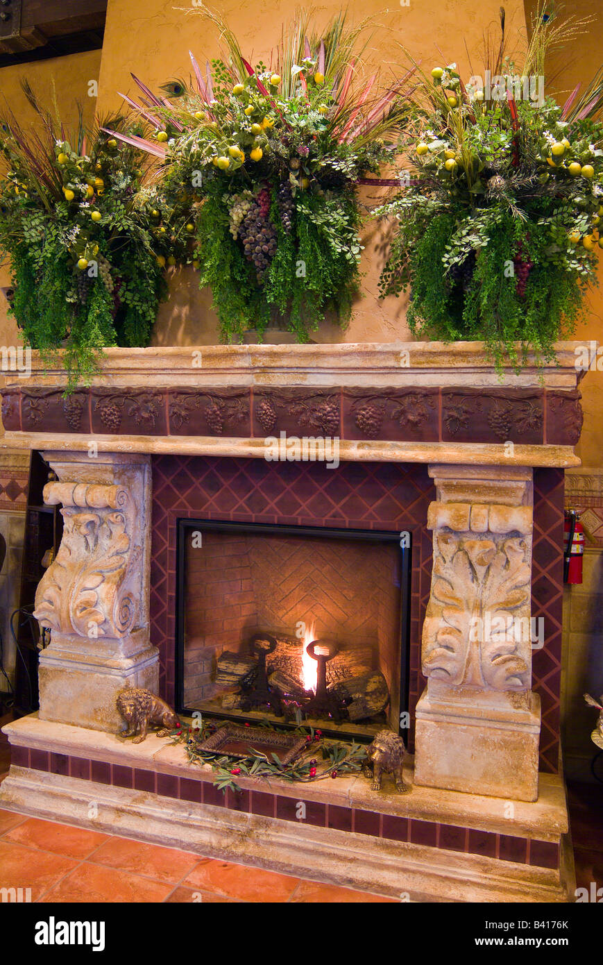 Ornate fireplace hires stock photography and images Alamy