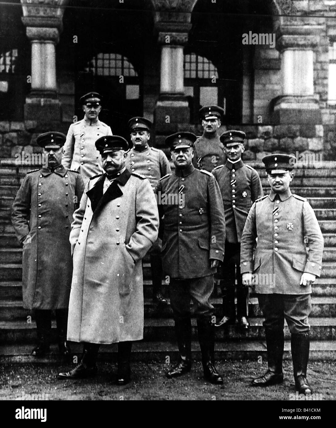 events, First World War / WWI, Eastern Front, General Paul von Hindenburg with the staff of the 8th Army in front of his headquarter, East Prussia, October 1914, Stock Photo