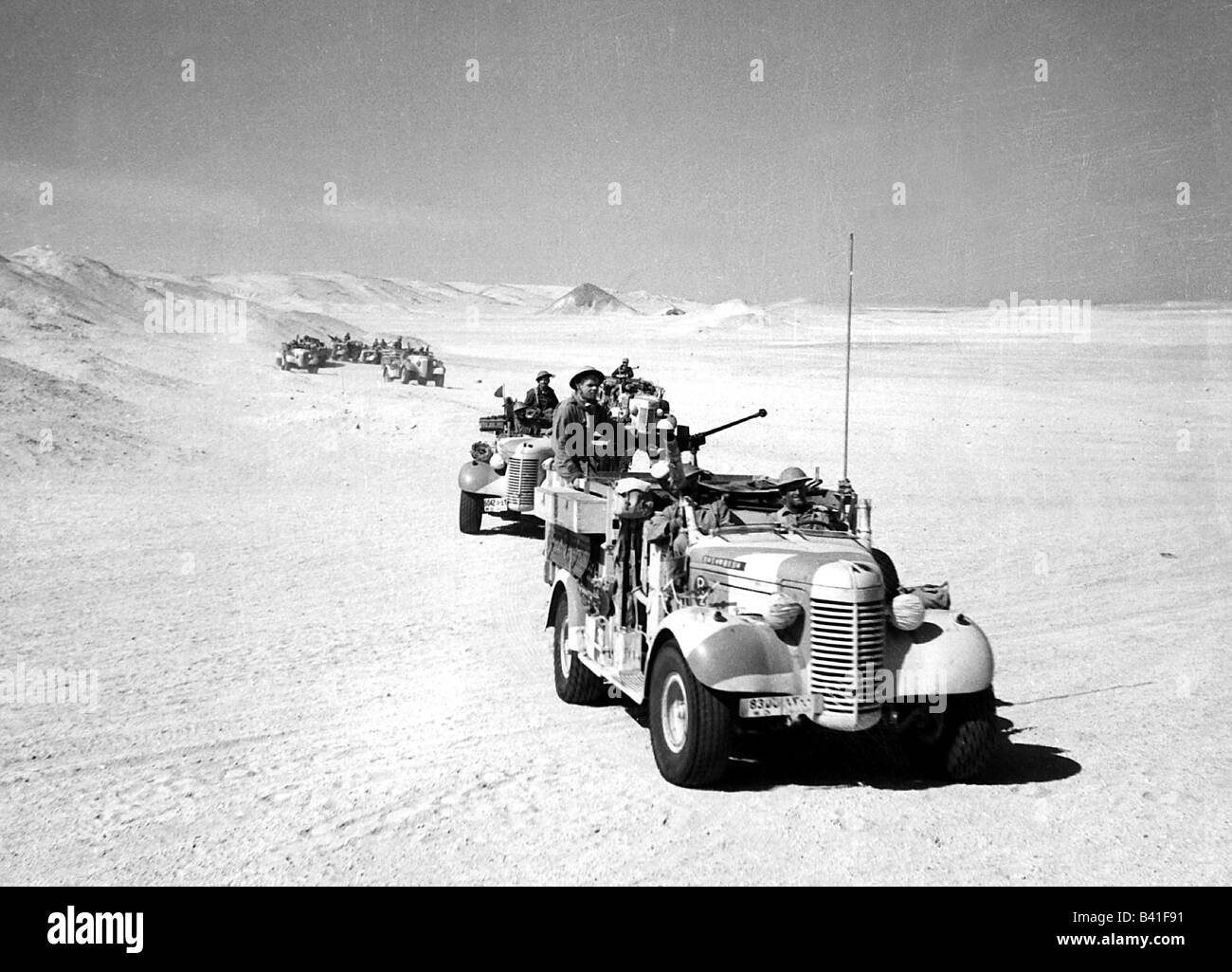 events, Second World War / WWII, North Africa, patrol of the British Long Range Desert Group (LRDG) in the Sahara, 27.3.1941, Stock Photo
