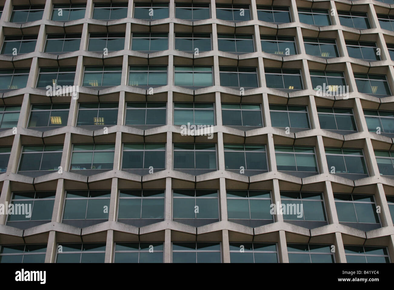 'Centre Point' London Tower 'tower block' 60's 70's windows lines verticle Stock Photo