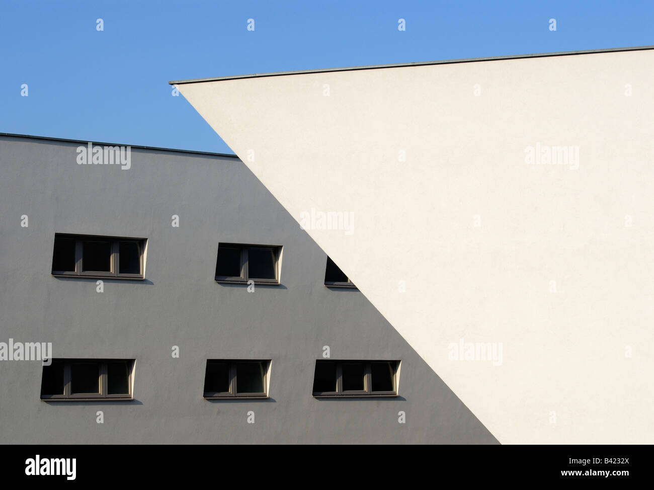 Spittelauer Lände Arcade Housing by Architect Zaha Hadid Vienna Austria