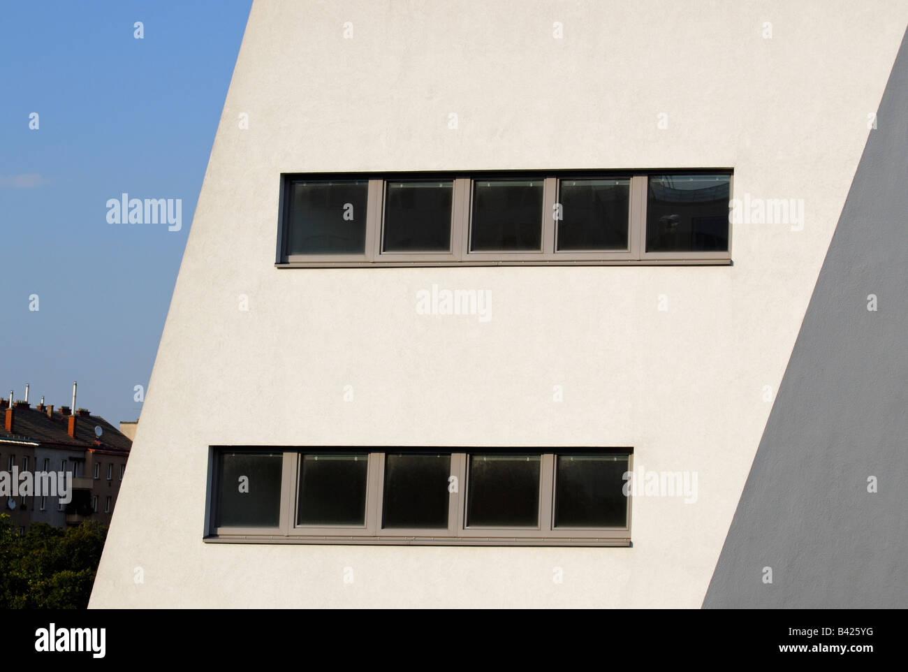 Spittelauer Lände Arcade Housing by Architect Zaha Hadid Vienna Austria