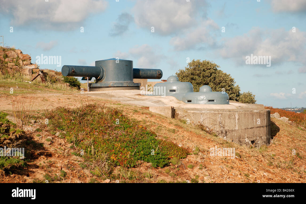 ww2 range finder cliff top emplacement jersey.channel isles Stock Photo