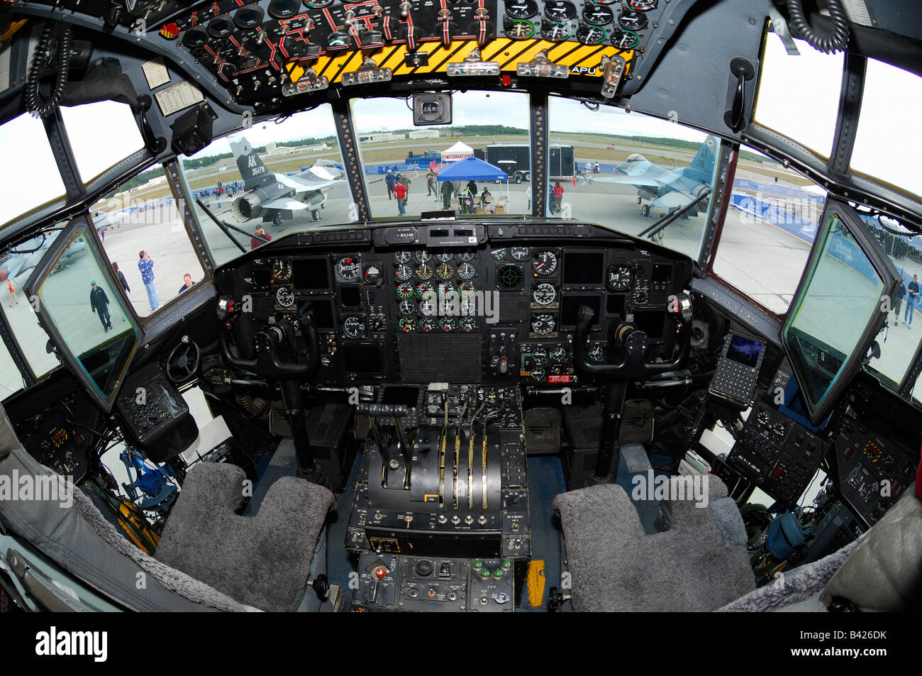 C 130 cockpit airplane hi-res stock photography and images - Alamy