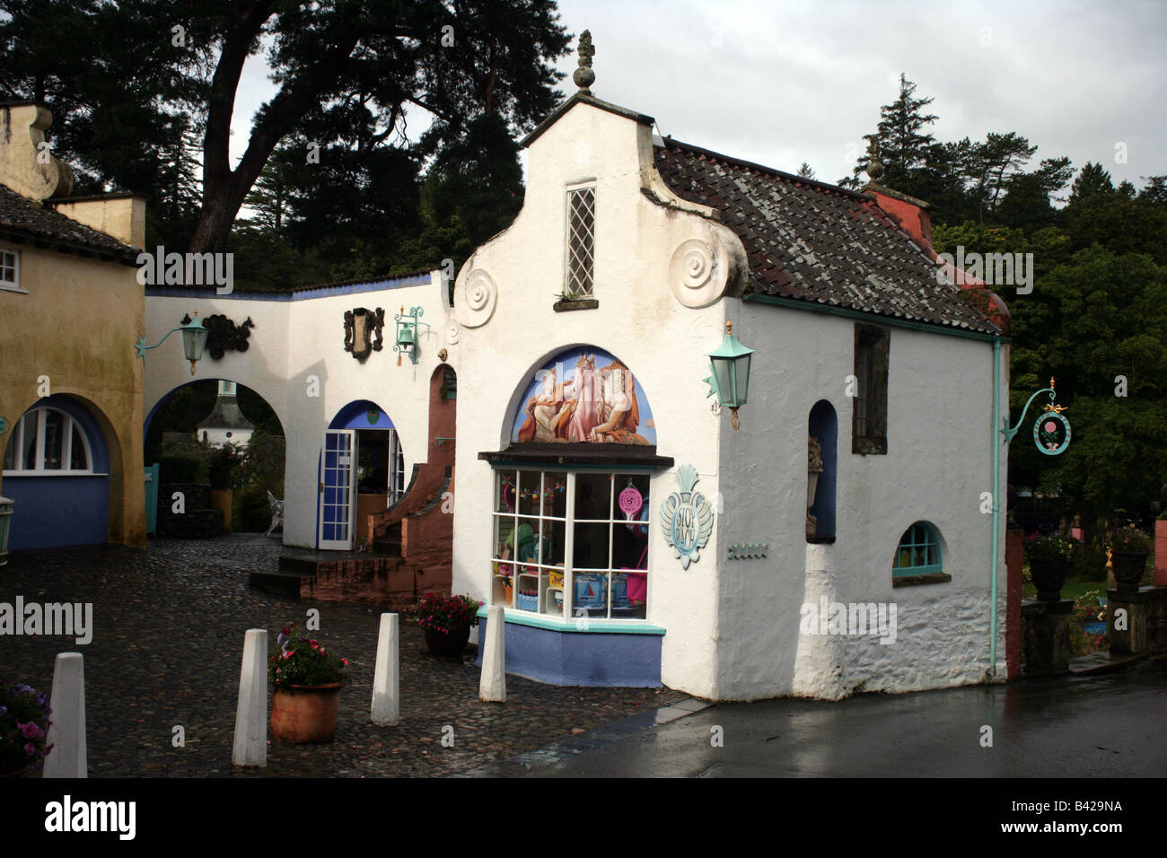 Portmeirion Lady's Lodge and Prisoner Shop Wales Stock Photo