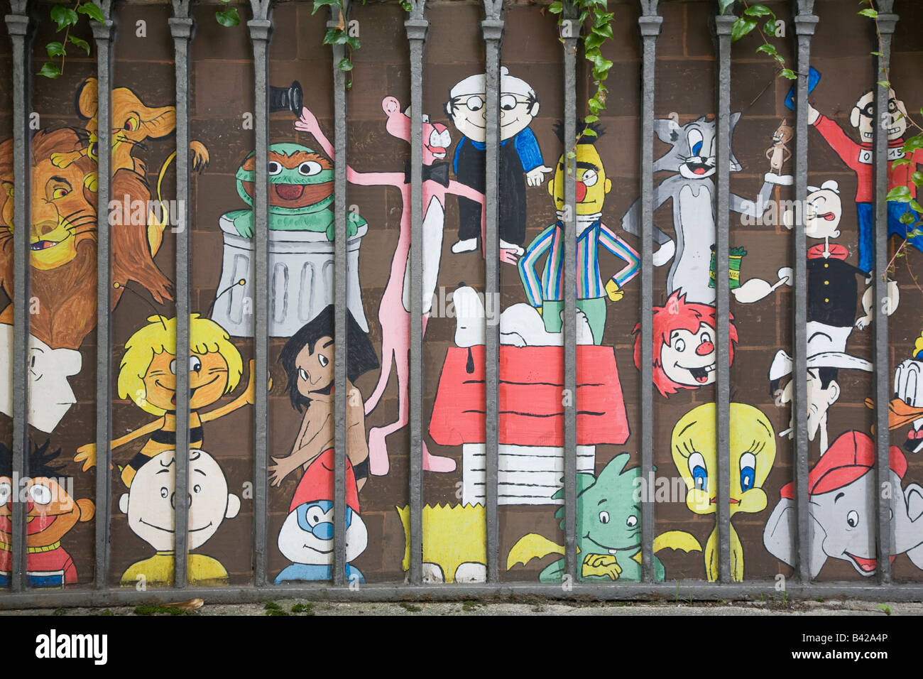 Cartoon characters mural wall hi-res stock photography and images - Alamy