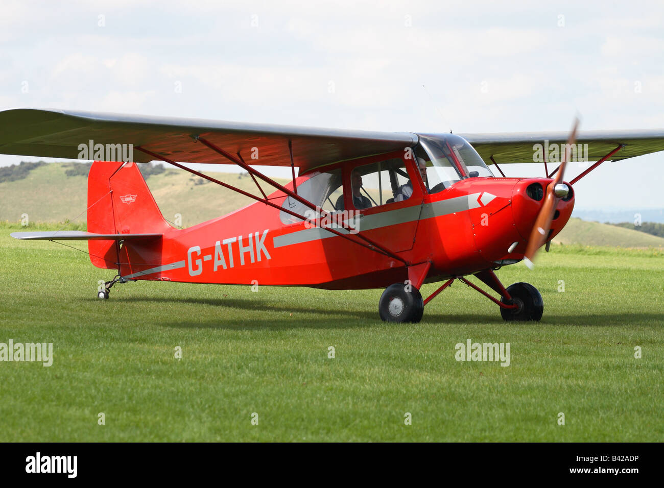 whisky levering Elendighed Aeronca 7AC Champion vintage classic light aircraft designed in the 1940s  Stock Photo - Alamy