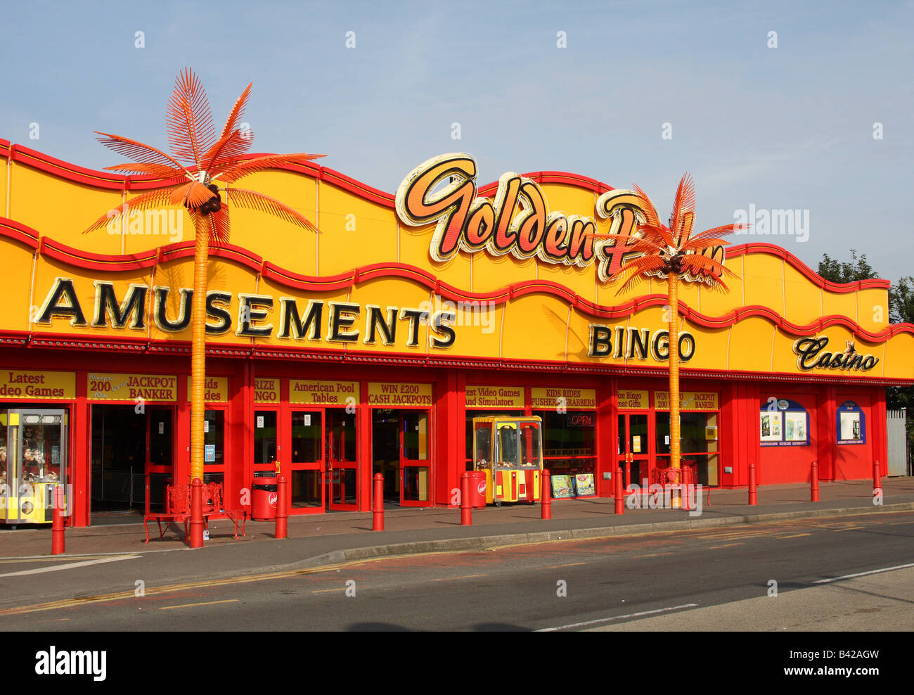 An amusement arcade in a Lincolnshire holiday resort, Lincolnshire, England, U.K. Stock Photo