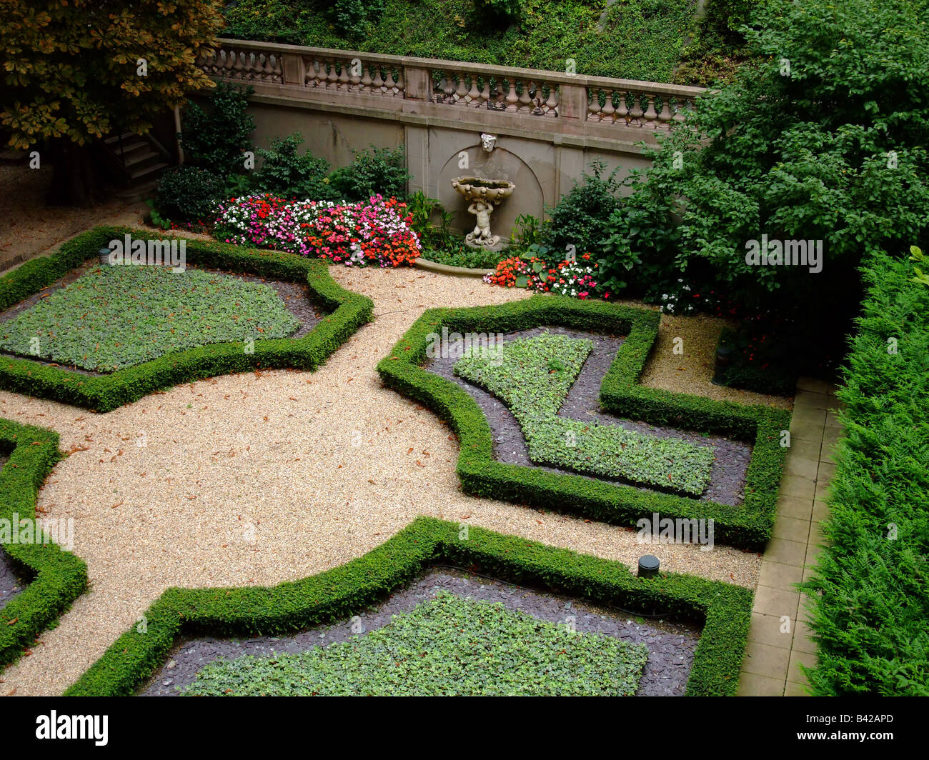 Private garden into the 8th arrondissement - Paris City - France Stock Photo