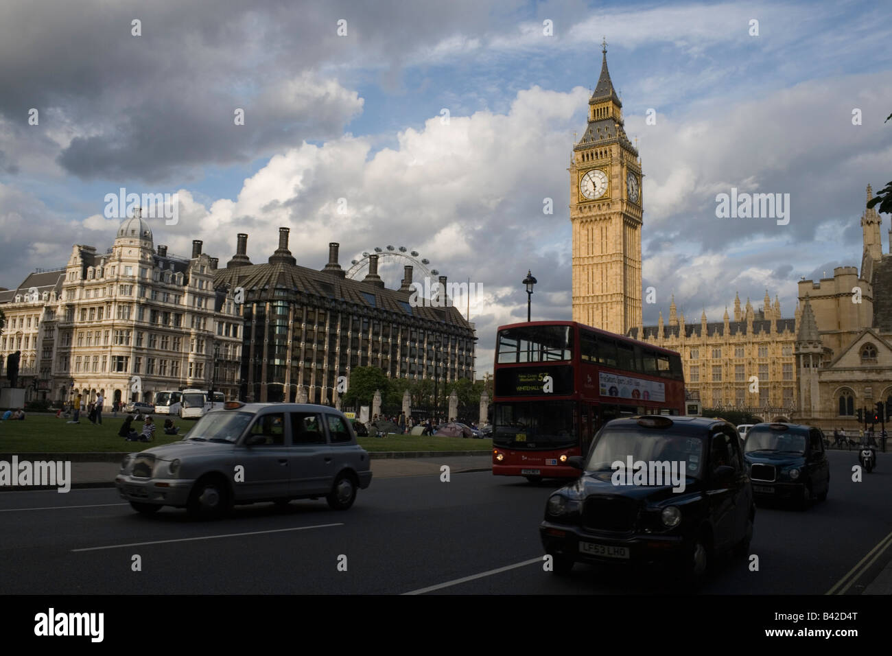 Big ben bus hi-res stock photography and images - Alamy