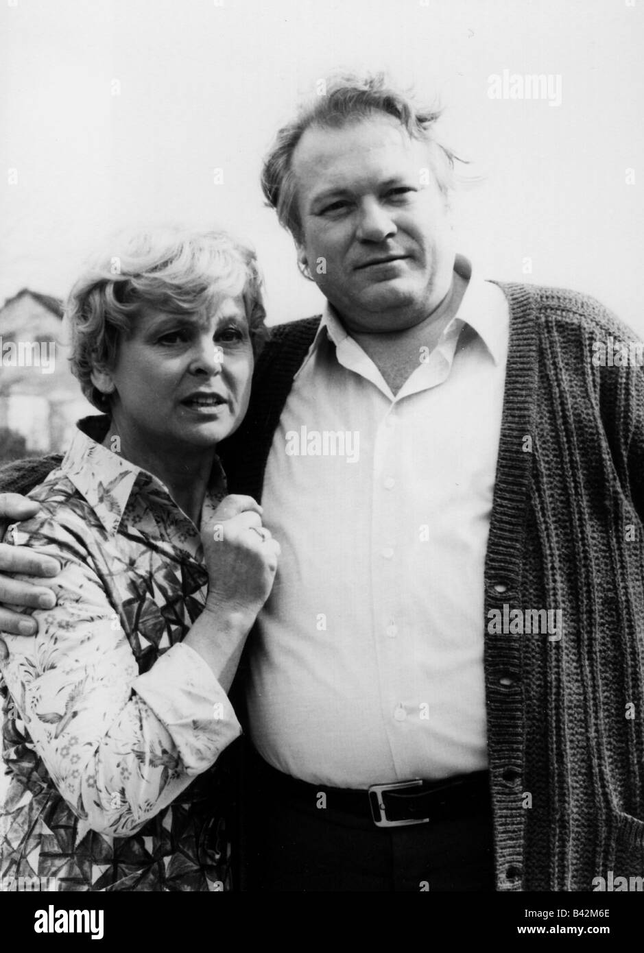 Strack, Günter, april 6, 1929 - january 1, 1999, German actor, half length, with Bruni Löbel, telecast, 'Die schönsten Geschichten mit Heinz Rühmann', early 1980s, Stock Photo