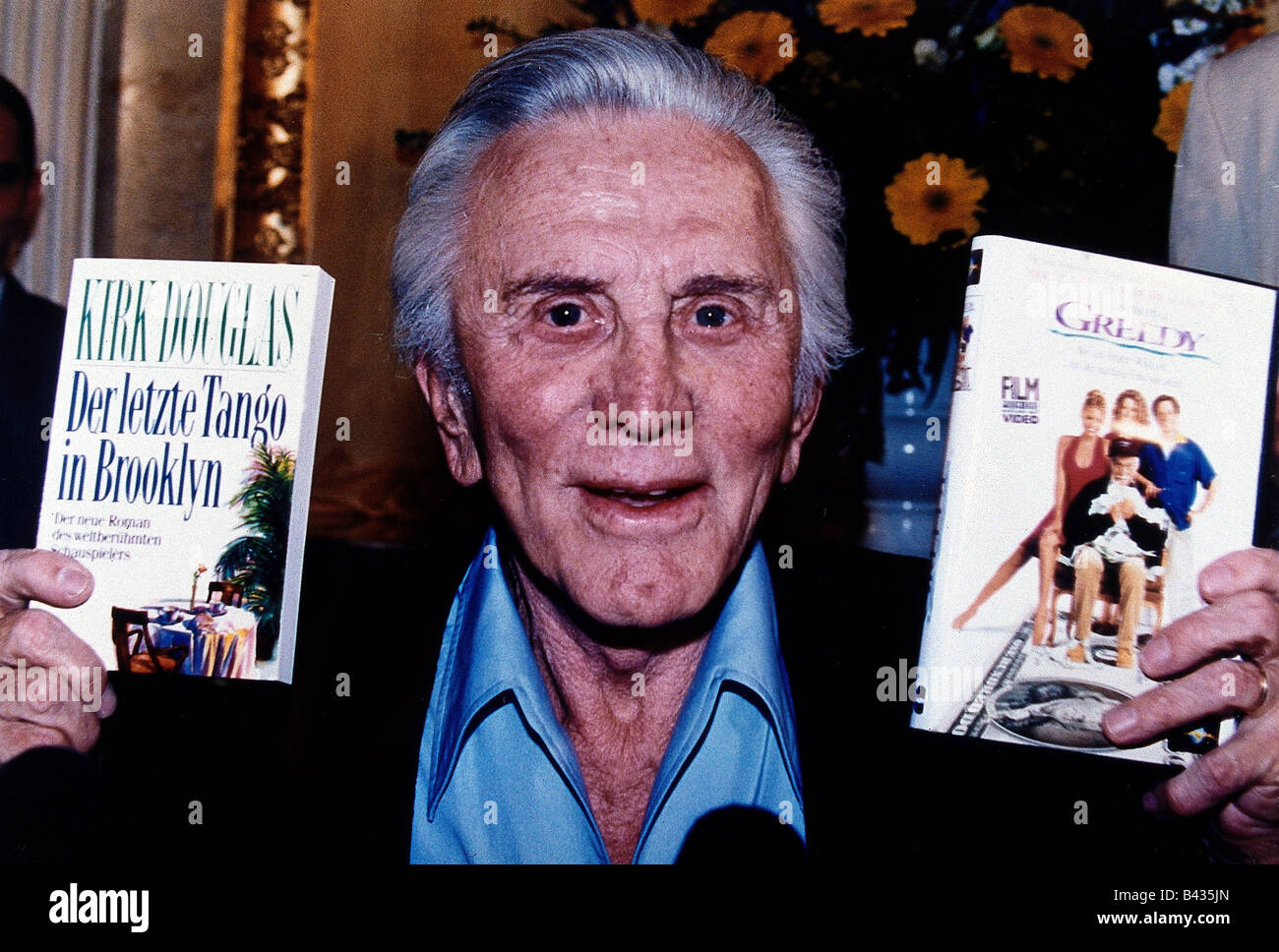 Douglas, Kirk, * 9.12.1916, American actor, portrait, during his film and book presentation, Munich, 3.5.1995, Stock Photo