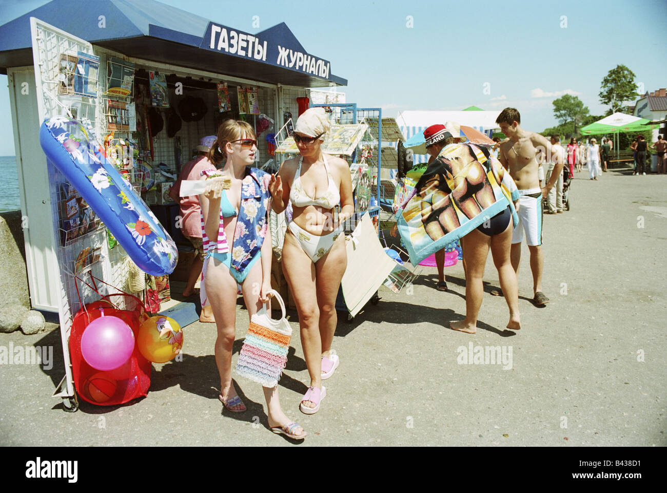 Tourists on a promenade in Selenogradsk, Russia Stock Photo